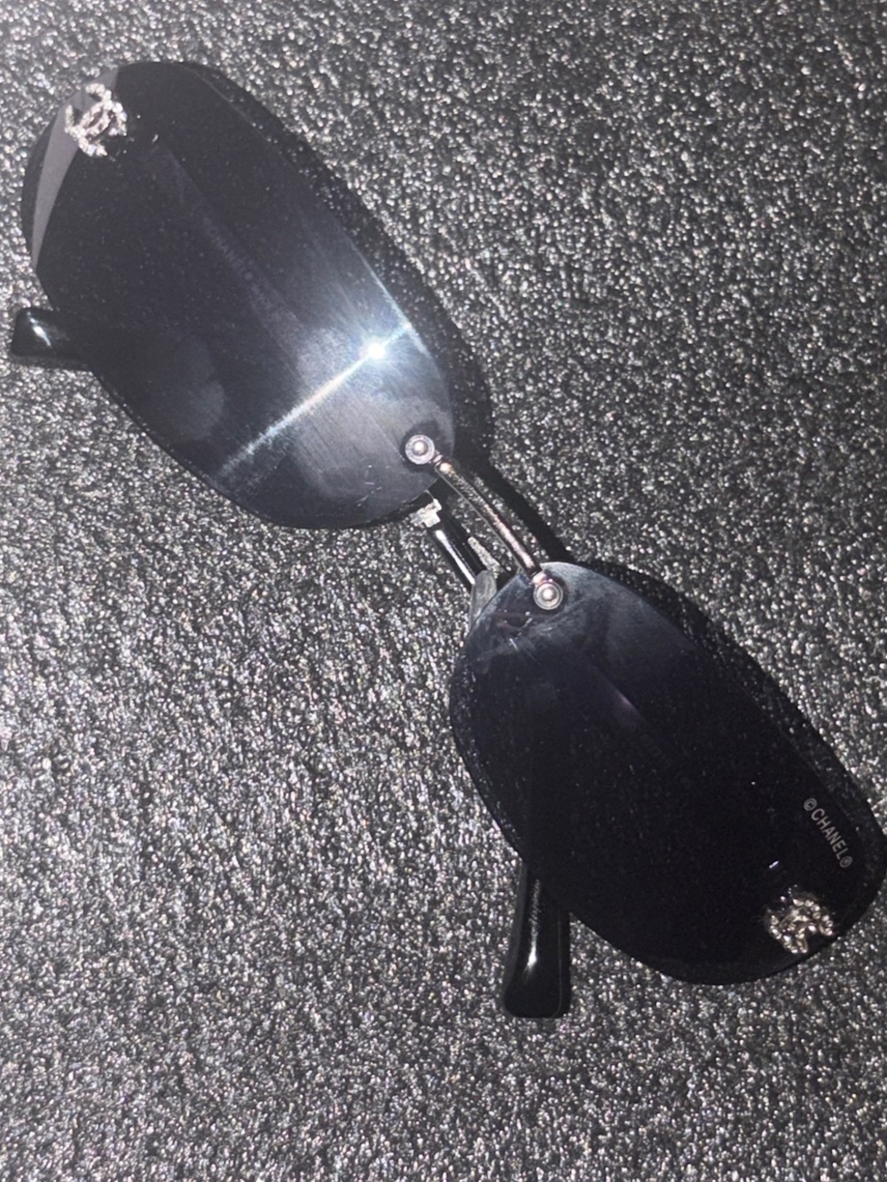 🕶️ Crystal 🪩 CC Rimless Sunglasses 🕶️ - Picture 11 of 16